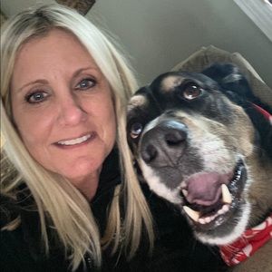 Meet your Posher, Leslie